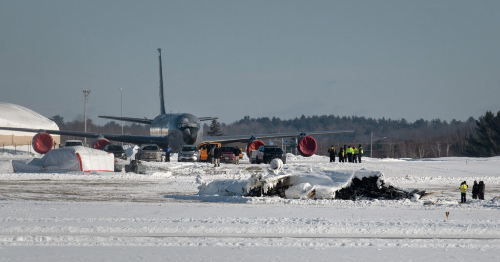 Investigation Into Maine Plane Crash That Killed 6 Held Back by Weather