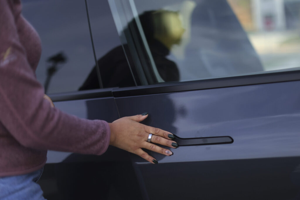 Auto Safety Bill Targeting Electric Doors Advances in US House