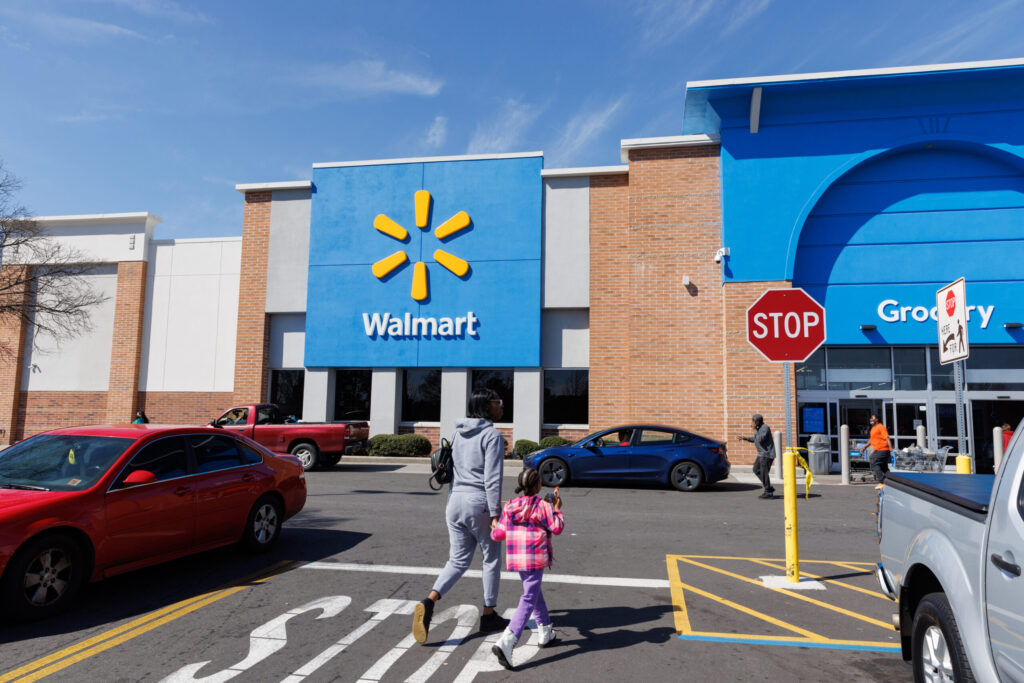 Walmart to Pay $100 Million to Settle FTC Case on Driver Wages Walmart to Pay $100 Million to Settle FTC Case on Driver Wages