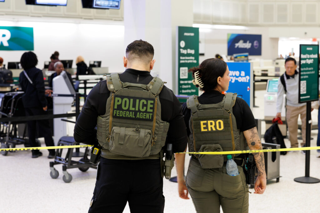 US Senate Votes to Fund Most of Homeland Security After Shutdown Disrupts Airports US Senate Votes to Fund Most of Homeland Security After Shutdown Disrupts Airports