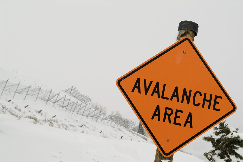 Avalanche Experts Question Decisions by Guides on Deadly California Backcountry Trip Avalanche Experts Question Decisions by Guides on Deadly California Backcountry Trip