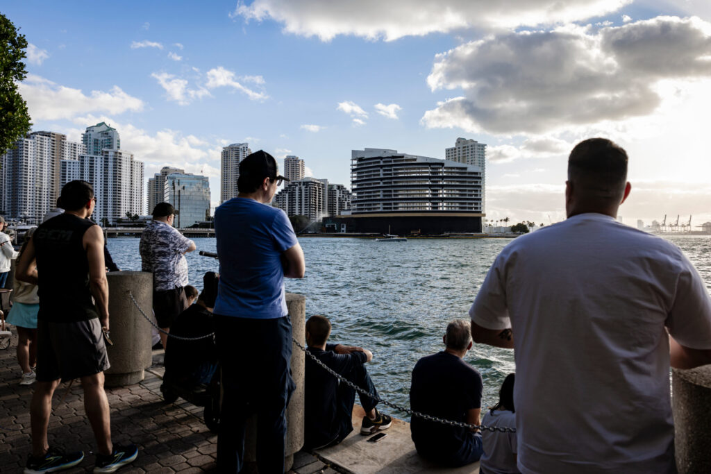 Miami’s Mandarin Demolished to Make Way for Luxury Towers